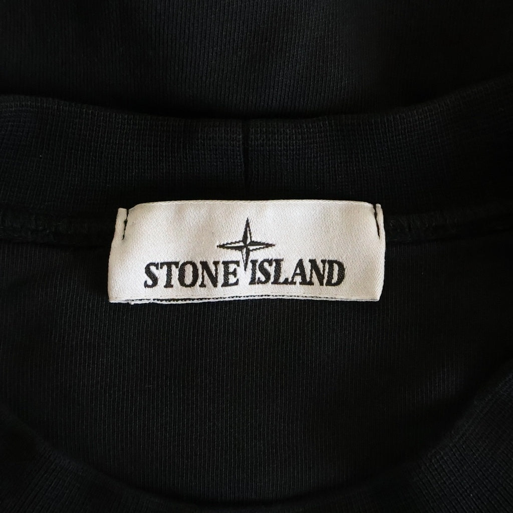 STONE ISLAND(ストーンアイランド) Sweatshirt ロゴワッペン クルーネックスウェットトレーナー ブラック 801563051