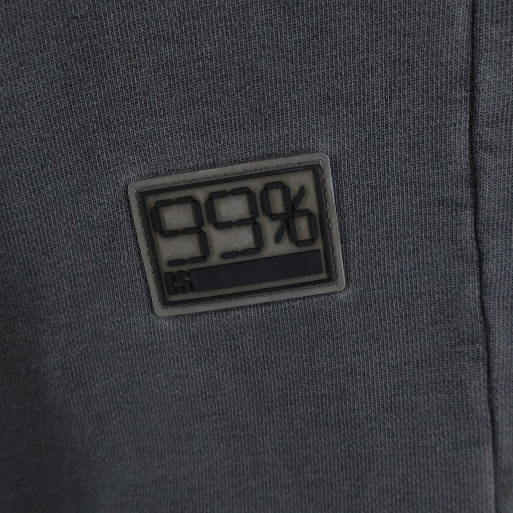 99%is(ナインティナインパーセントイズ) OUR STORY WiLL BE H1%STORY PANTS ロゴ付き スウェットパンツ グレー