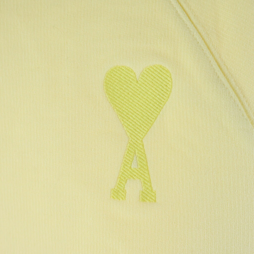 AMI Alexandre Mattiussi(アミアレクサンドルマテュッシ) Sweatshirt ハートロゴ刺繍 クルーネックスウェットトレーナー イエロー E22USW002.747