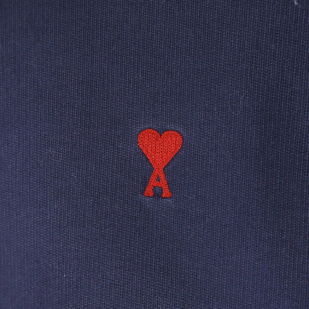 AMI Alexandre Mattiussi(アミアレクサンドルマテュッシ) Sweatshirt ハートロゴ刺繍 クルーネックスウェットトレーナー ネイビー E21HJ007.730
