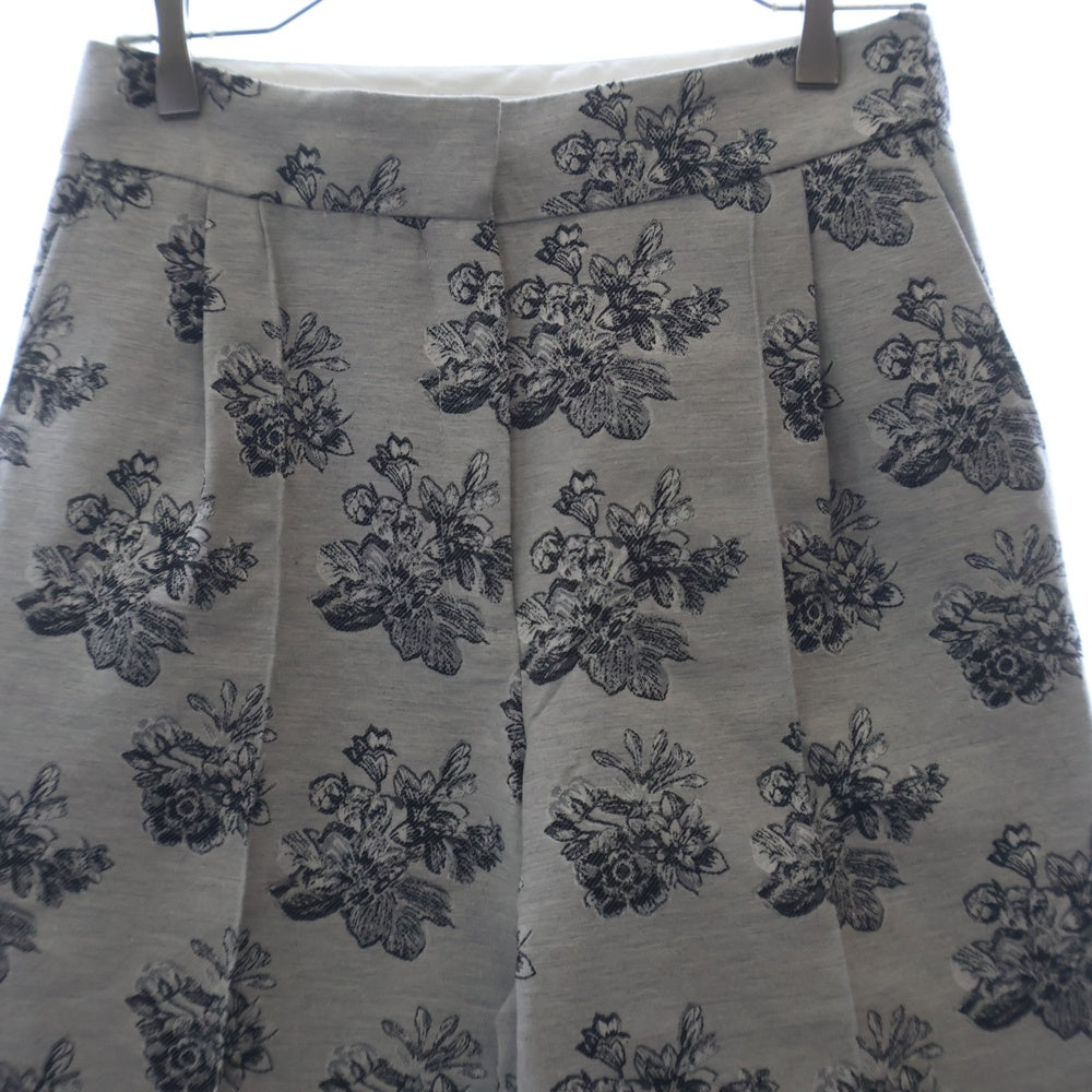 MAISON KITSUNE(メゾンキツネ) DOUBLE PLEAT TAILORED PANTS IN FLOWERS JACQUARD デザイン ダブルプリーツジャガードパンツ ベージュ LW01105WT3002