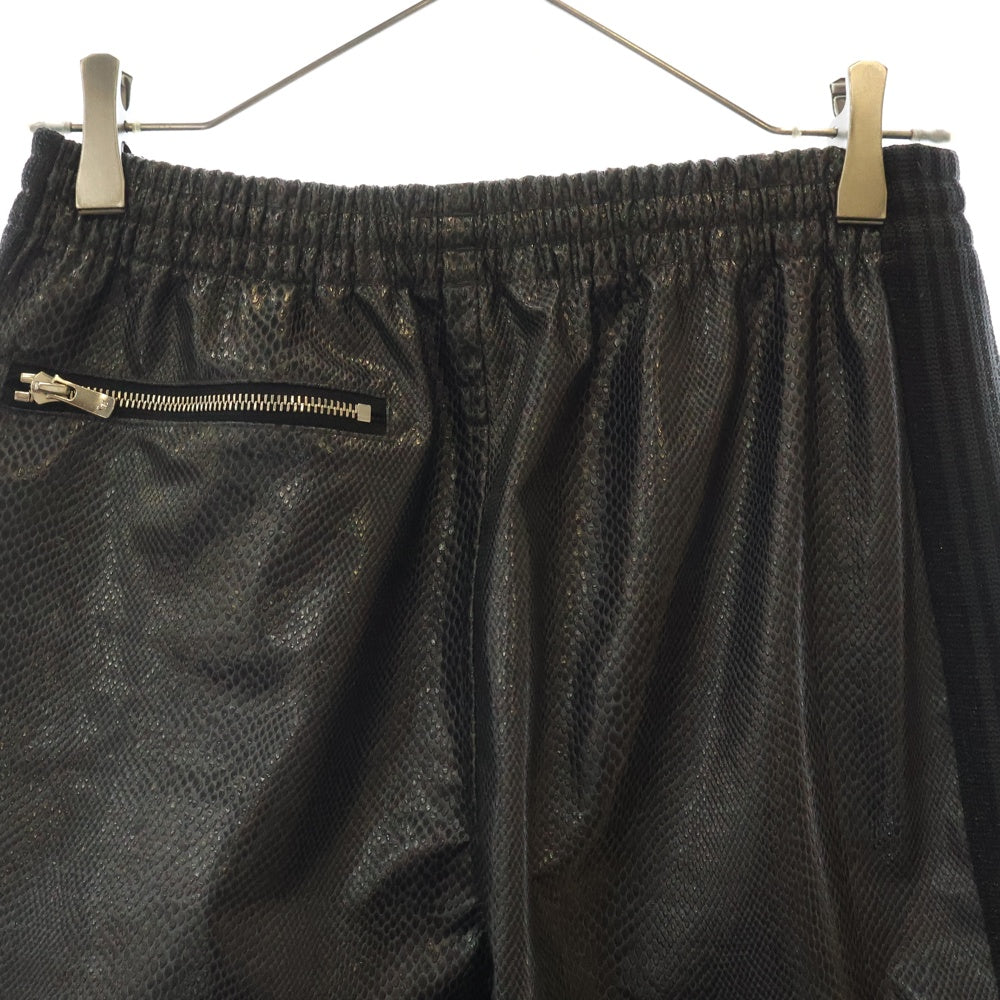 Needles(ニードルス) 24AW×NUBIAN TRACK PANTS SYNCETIC LEATHER EXCLUSIVE NS1585 ヌビアン トラックパンツ フェイクレザー ブラック