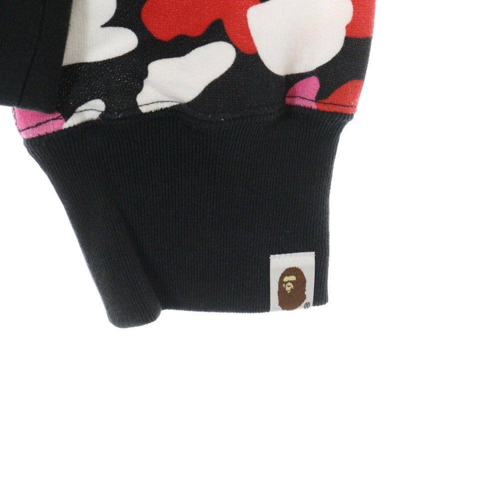 A BATHING APE(アベイシングエイプ) ×VOGUE ヴォウグ プリントロゴ カモ柄スウェットプルオーバーパーカー ピンク/ホワイト 001PPH232902X