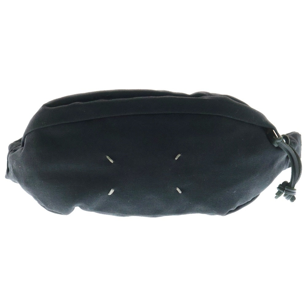 Maison Margiela 11(メゾンマルジェラ11) 4ステッチ ボディーバッグ ショルダーバッグ ナイロン ブラック S55WB0010 PR253
