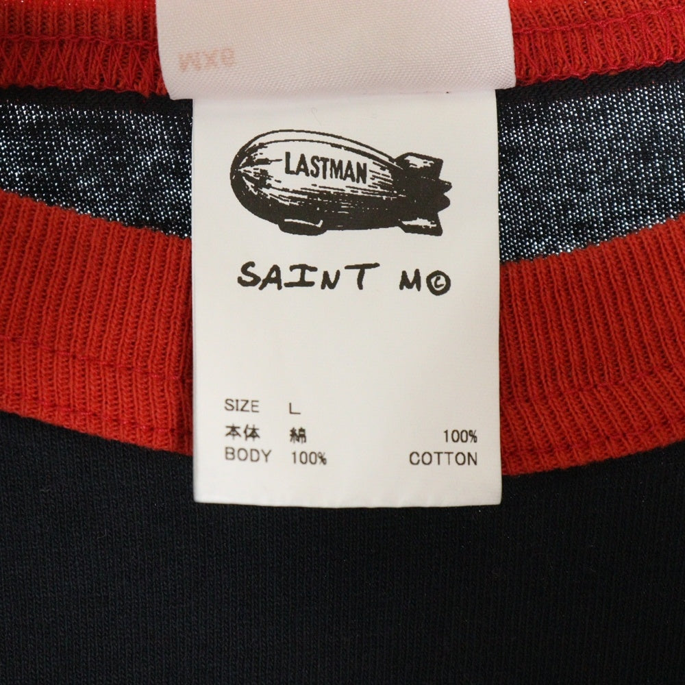 SAINT MICHAEL(セントマイケル) 25SS ×LASTMAN LM SS TEE SNT NOISE ラストマン 七分袖Tシャツ レッド/ブラック SM-HR8-0000-C27