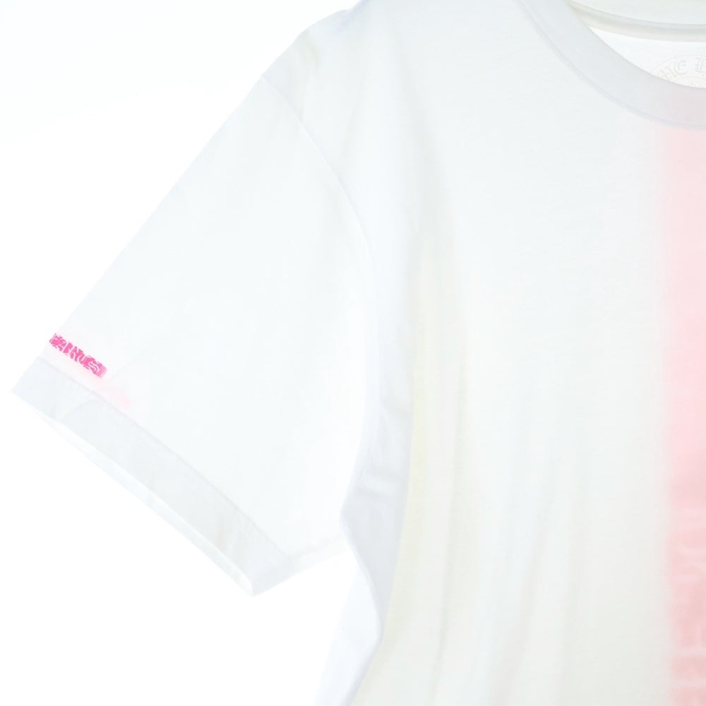 CHROME HEARTS(クロムハーツ) Neon Pink Stripe Logo Tee ネオンピンク ストライプロゴプリント クルーネック半袖Tシャツ カットソー ホワイト/ピンク