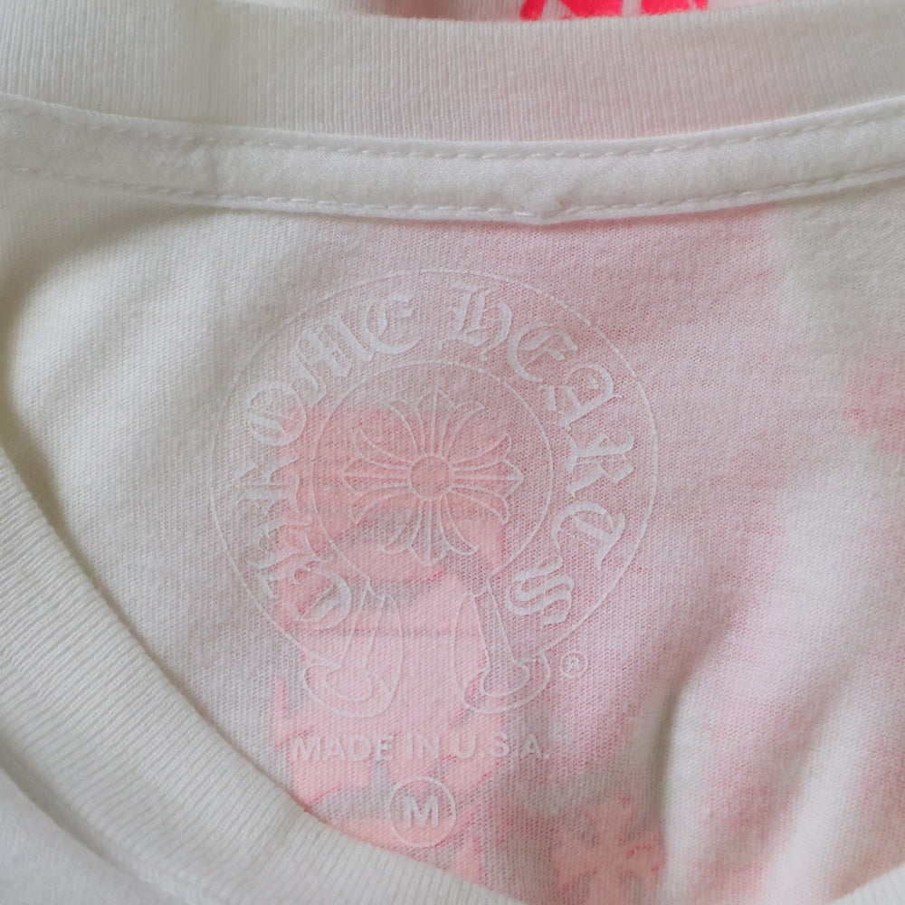 CHROME HEARTS(クロムハーツ) Neon Pink Stripe Logo Tee ネオンピンク ストライプロゴプリント クルーネック半袖Tシャツ カットソー ホワイト/ピンク