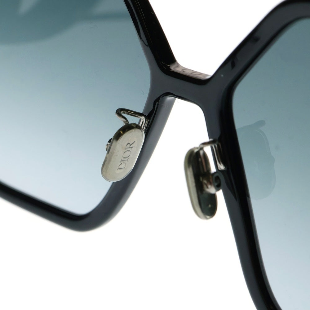 Christian Dior(クリスチャンディオール) 30 Montaigne CDロゴフレーム サングラス ブラック