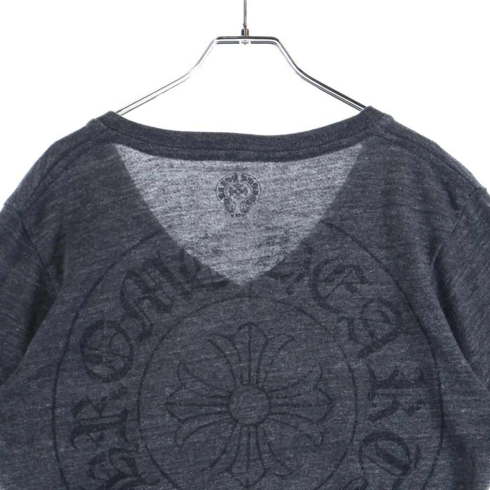 CHROME HEARTS(クロムハーツ) Horseshoe Back ホースシュー バック プリント Vネック コットン 半袖Tシャツ カットソー グレー/レッド