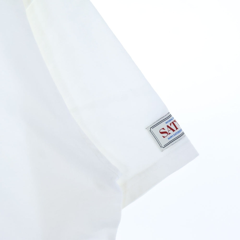 SATUR(セター) フロントロゴ プリント 半袖Tシャツ カットソー ホワイト SA23FWUT03