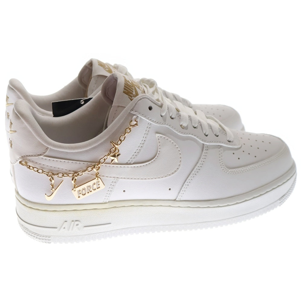 NIKE(ナイキ) WMNS AIR FORCE 1 '07 WHITE PENDATS DD1525-100 ウィメンズ エアフォース1 ホワイトペンダント チャーム付きローカットスニーカー ホワイト US W9.5/26.5cm