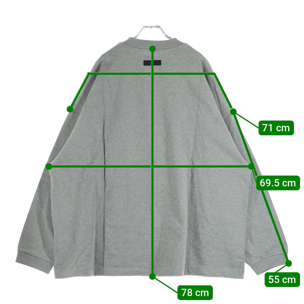 FEAR OF GOD ESSENTIALS(フィアオブゴッド エッセンシャルズ) フロントロゴ モックネック長袖Tシャツ カットソー グレー