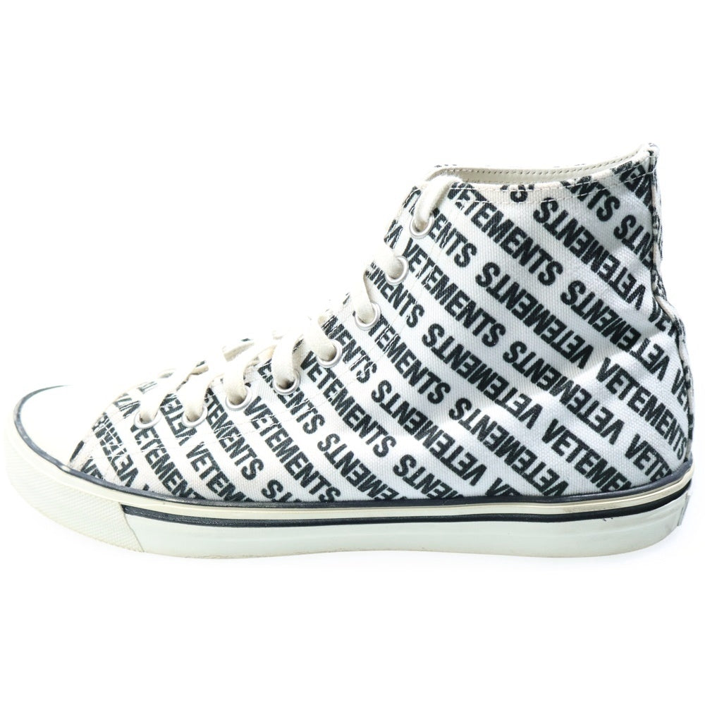 VETEMENTS(ヴェトモン) ロゴ総柄ハイカットスニーカー キャンバス VTCNV1 ブラック/ホワイト