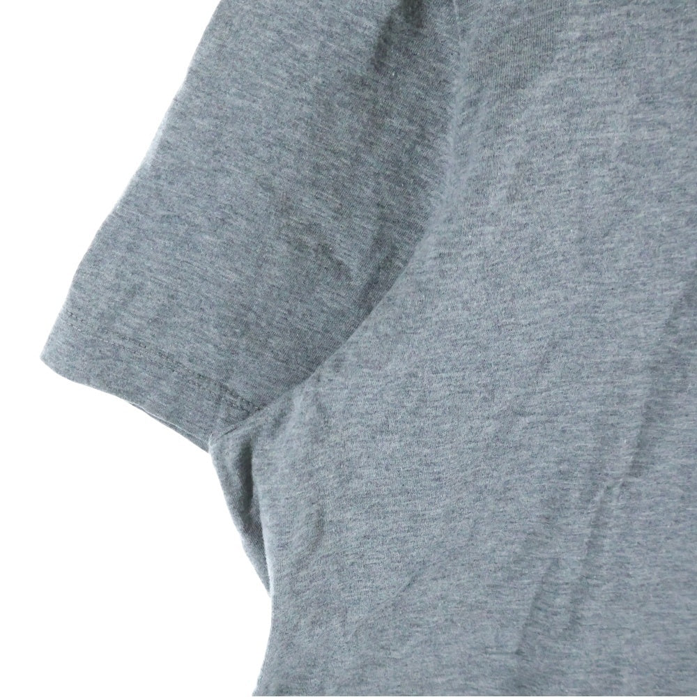 MONCLER(モンクレール) MAGLIA T-SHIRT ワッペンロゴ 半袖Tシャツ カットソー グレー E20918032500