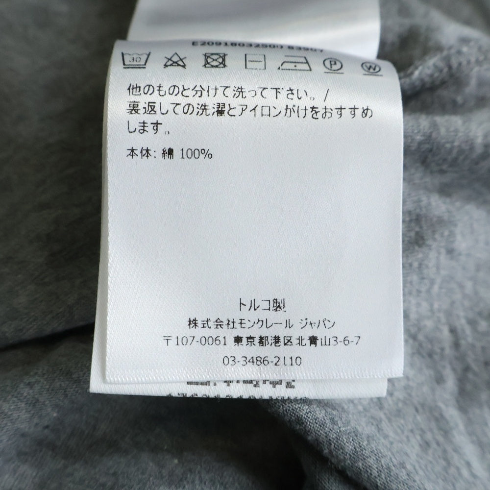 MONCLER(モンクレール) MAGLIA T-SHIRT ワッペンロゴ 半袖Tシャツ カットソー グレー E20918032500