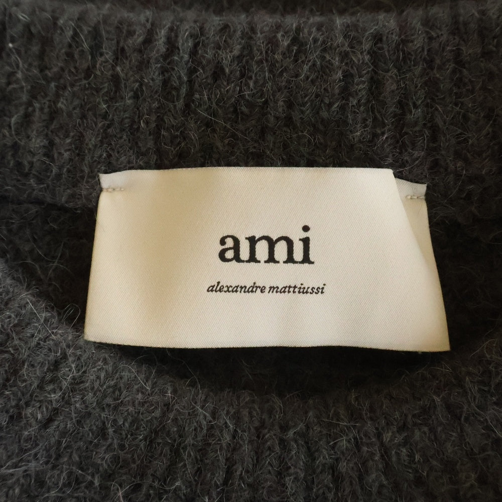 ami paris(アミパリス) ハートロゴ クルーネックニットセーター グレー UKS025.KN0032