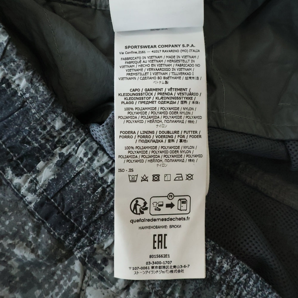 STONE ISLAND(ストーンアイランド) 24SS CAMOUFLAGE NYLON PANTS ロゴパッチ ガーメントダイ カモフラージュナイロンパンツ グレー 8015662E1