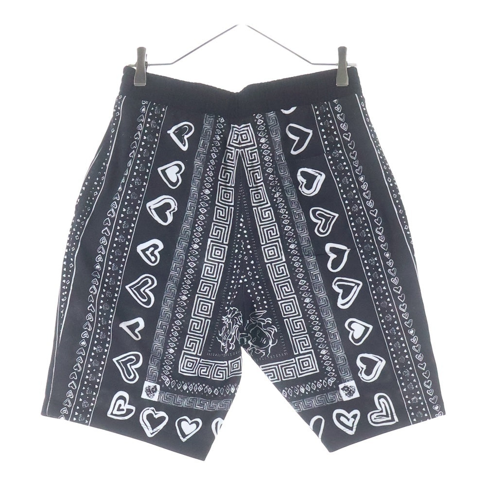 VERSACE(ヴェルサーチ) Bandana print short heart pants バンダナ柄 ショート ハートパンツ ブラック A230813 A81931
