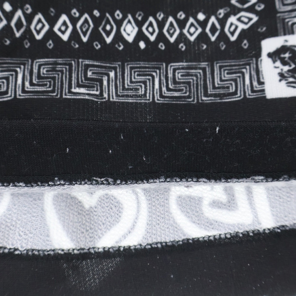 VERSACE(ヴェルサーチ) Bandana print short heart pants バンダナ柄 ショート ハートパンツ ブラック A230813 A81931