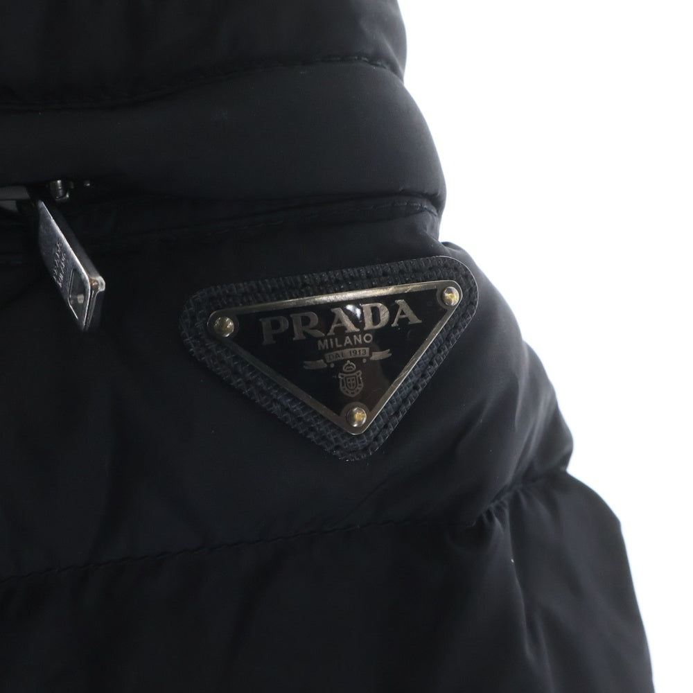 PRADA(プラダ) トライアングルロゴ プレート ダウンジャケット ブラック SGY091 R132 Q04