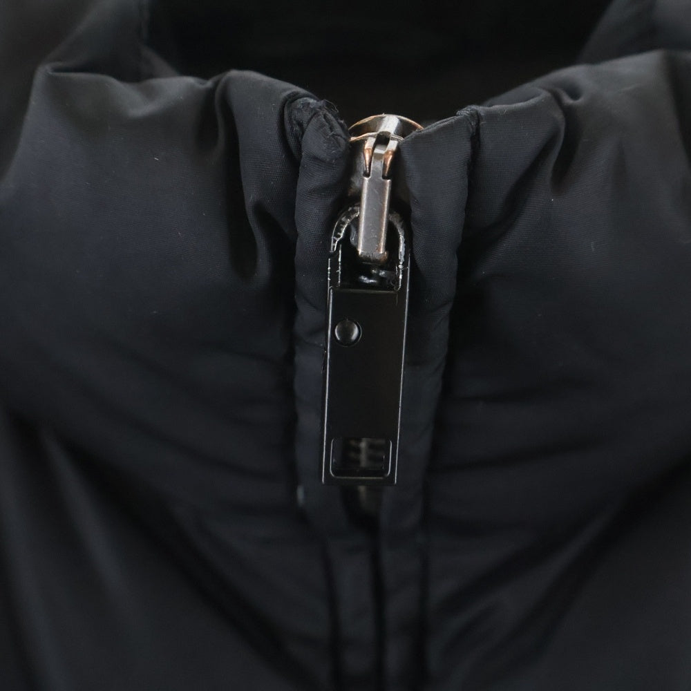 PRADA(プラダ) トライアングルロゴ プレート ダウンジャケット ブラック SGY091 R132 Q04