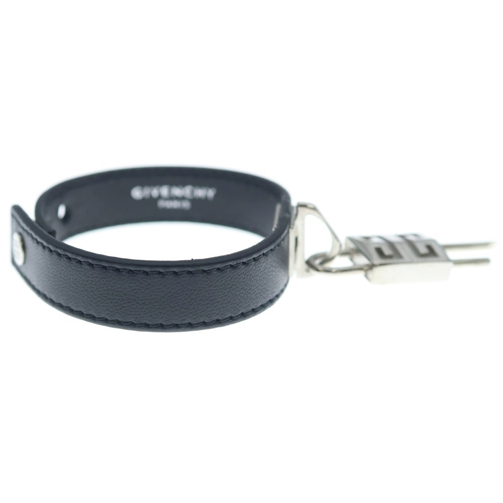 GIVENCHY(ジバンシィ) 4Gロゴ ロックチャーム レザーバンド ブラック BF20CEF047 レディース
