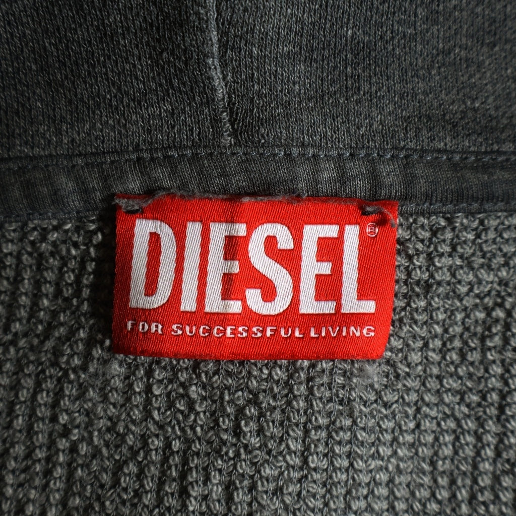 DIESEL(ディーゼル) スタッズ オーバルDロゴ バックプリント フーディー プルオーバーパーカー グレー S-QUINN-H00D
