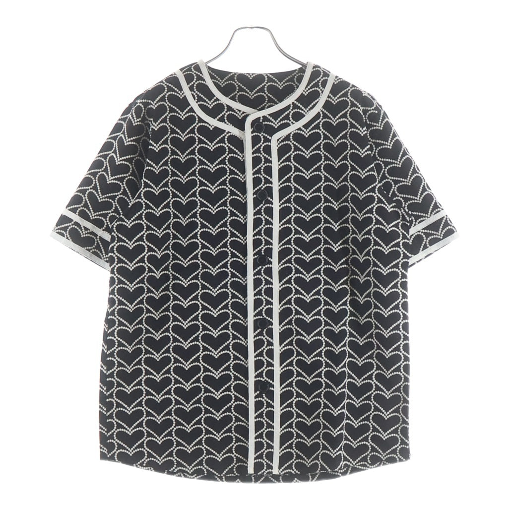 NO BRAND(ノーブランド) 【CLOT×Emotionally Unavailable クロット×エモーショナリー アンアベイラブル】23SS BASEBALL SHIRT ハート総柄 ベースボール半袖Tシャツ CL-S23-0000-139