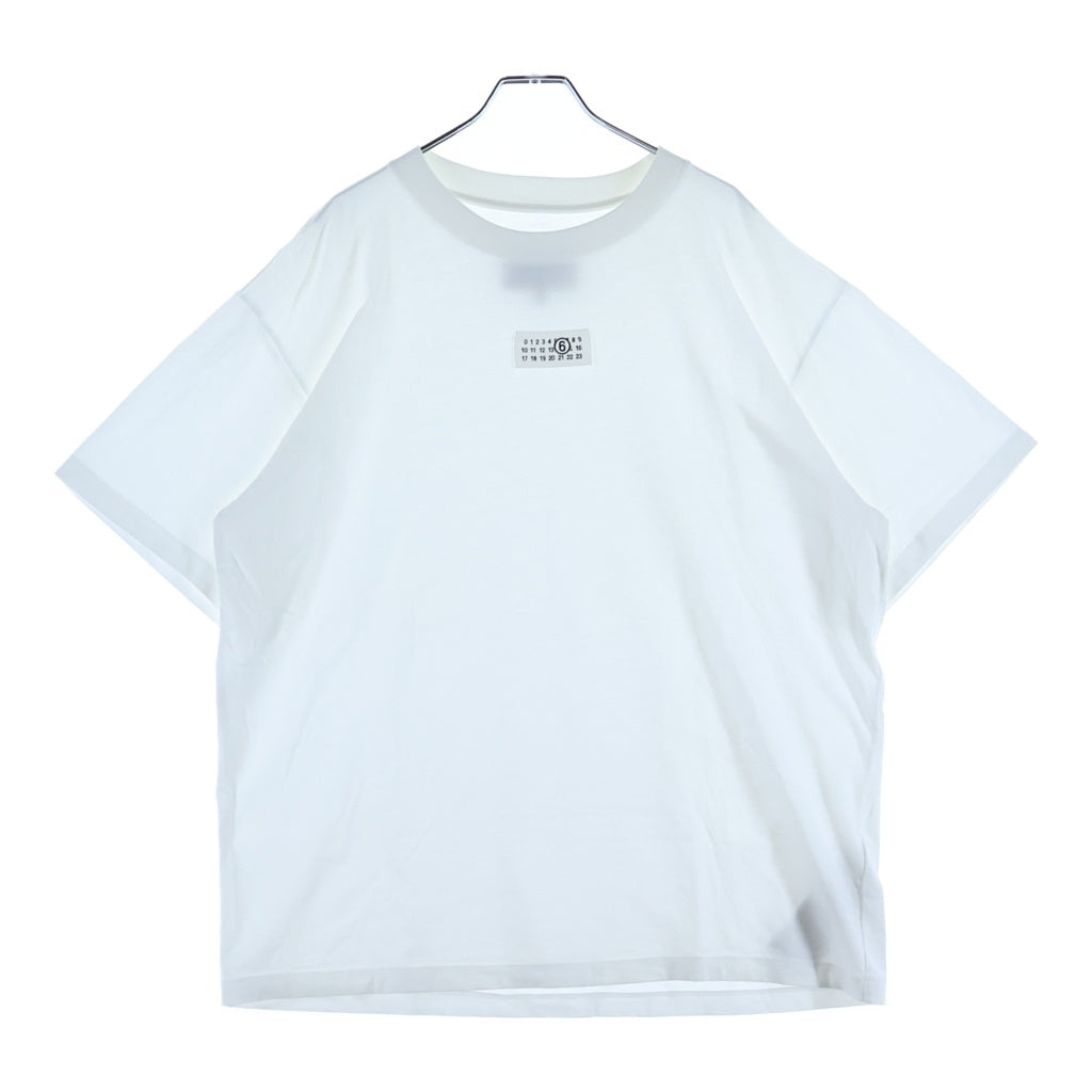 MM6 Maison Margiela(エムエムシックスメゾンマルジェラ) 24SS フロントカレンダータグ 半袖Tシャツ クルーネックカットソー ホワイト SH0GC0017 S24312