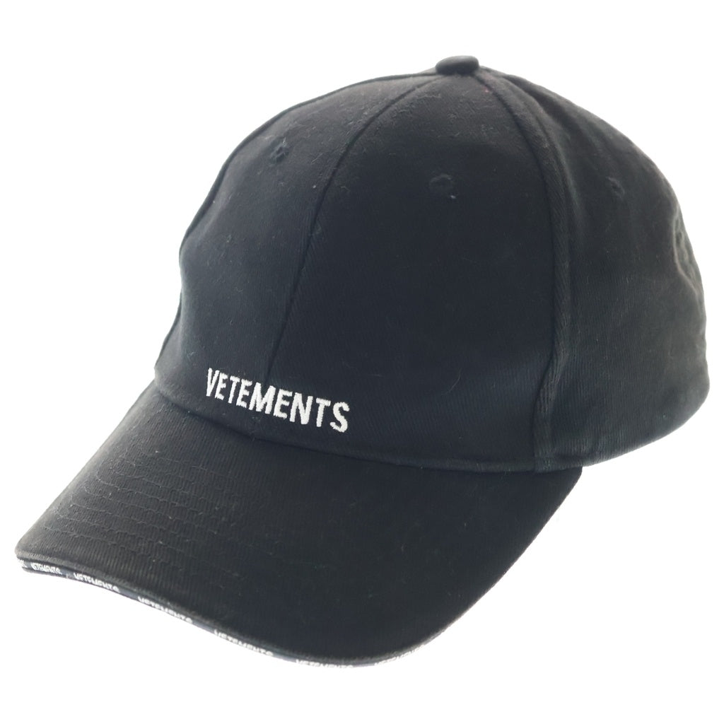 VETEMENTS(ヴェトモン) 18SS EMBROIDERED BASEBALL エンブロイド ロゴベースボールキャップ 帽子 ブラック WSS18AC17