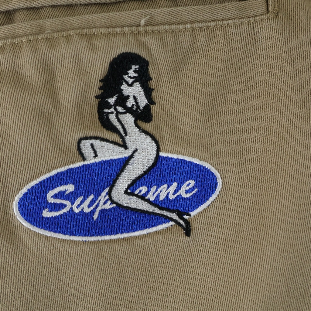 SUPREME(シュプリーム) 25AW ロゴガールワッペン チノパンツ ブラウン