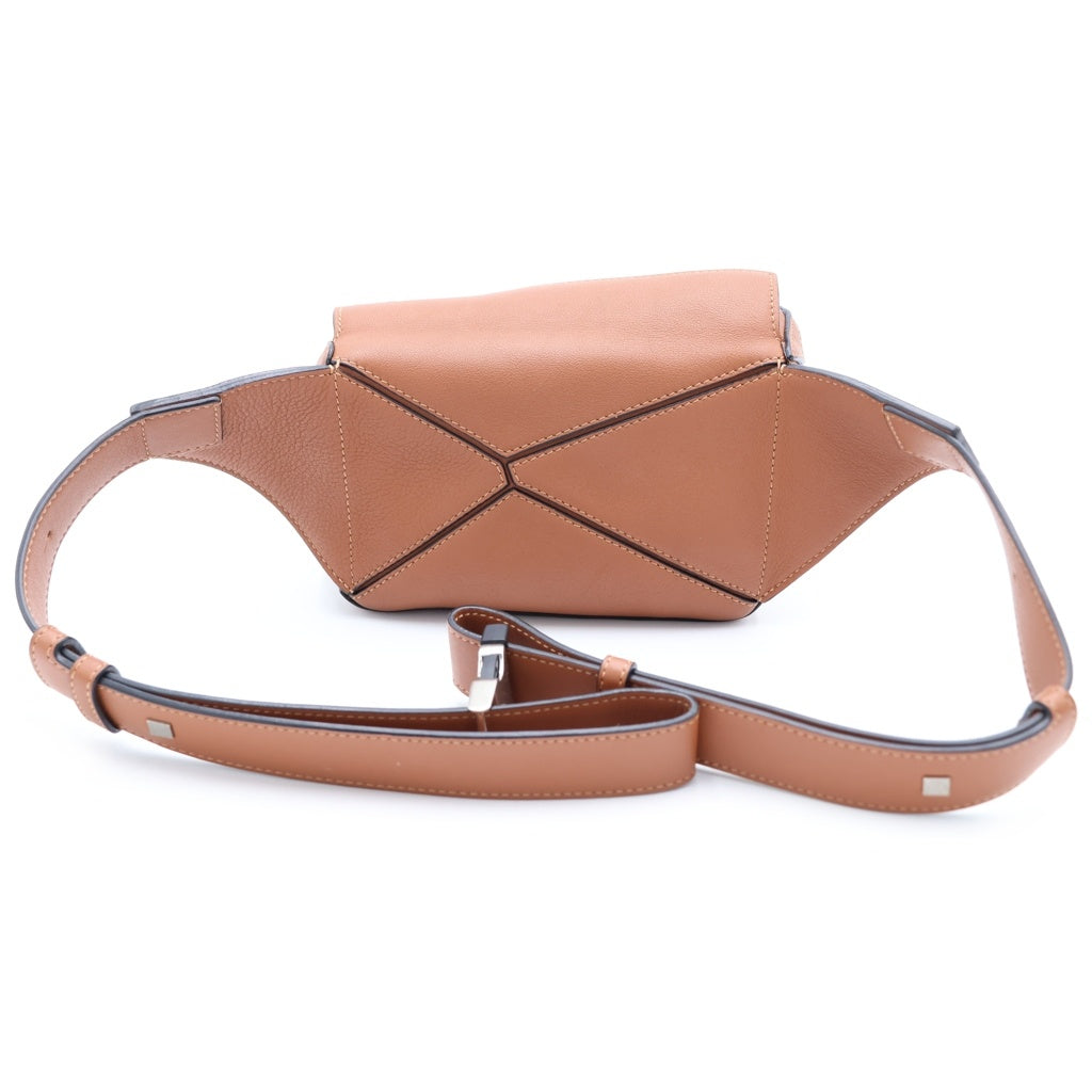 LOEWE(ロエベ) PUZZLE MINI BUMBAG パズルミニ バムバッグ ボディバッグ ブラウン B510EB1 B510EB1 レディース