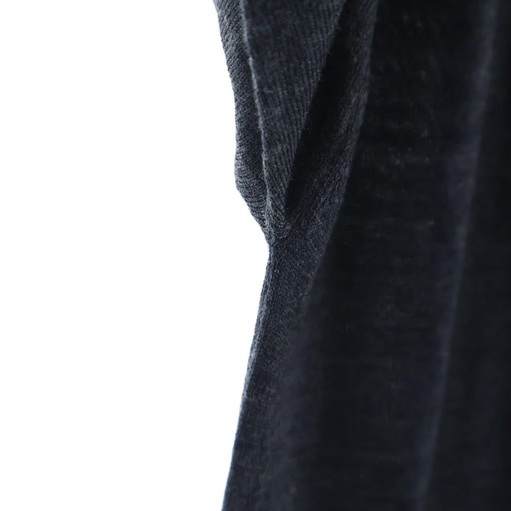THOM BROWNE(トムブラウン) メリノウール 4-BAR クラシック Vネックニットカーディガン チャコールグレー MKC002A-Y1014022