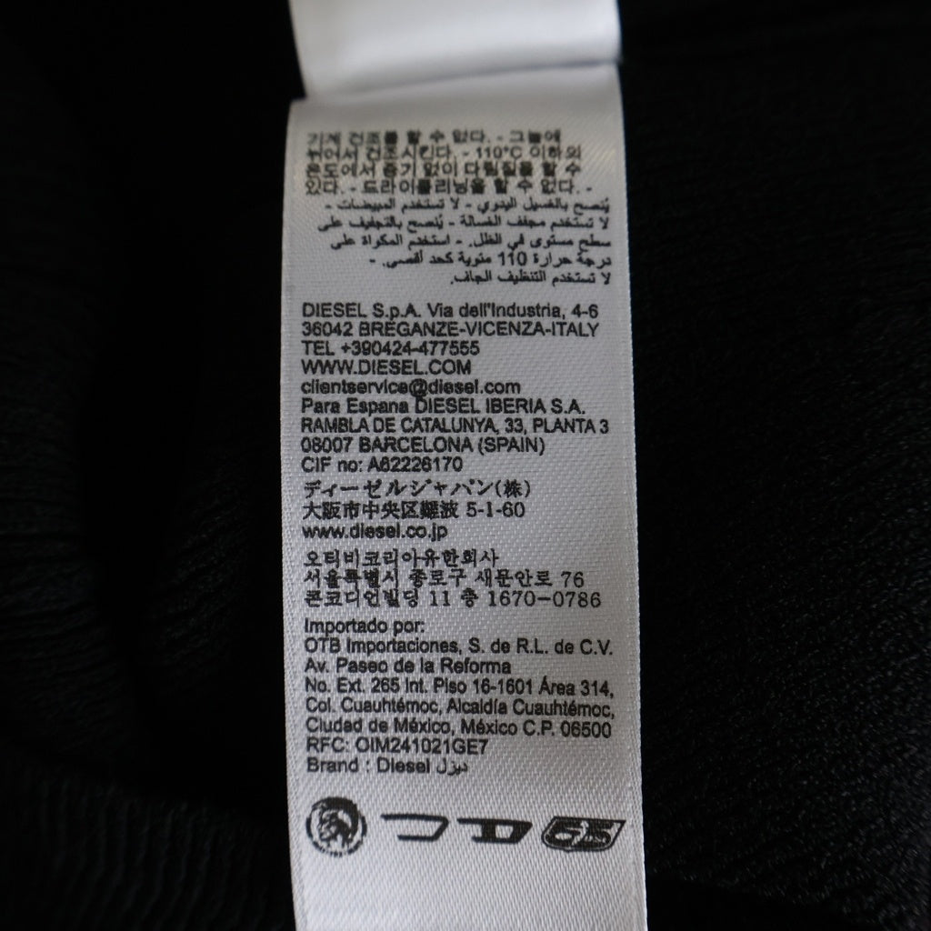DIESEL(ディーゼル) フロント メタルオーバルロゴ クルーネック半袖ニット ブラック レディース A19674 0DLAX 9XX