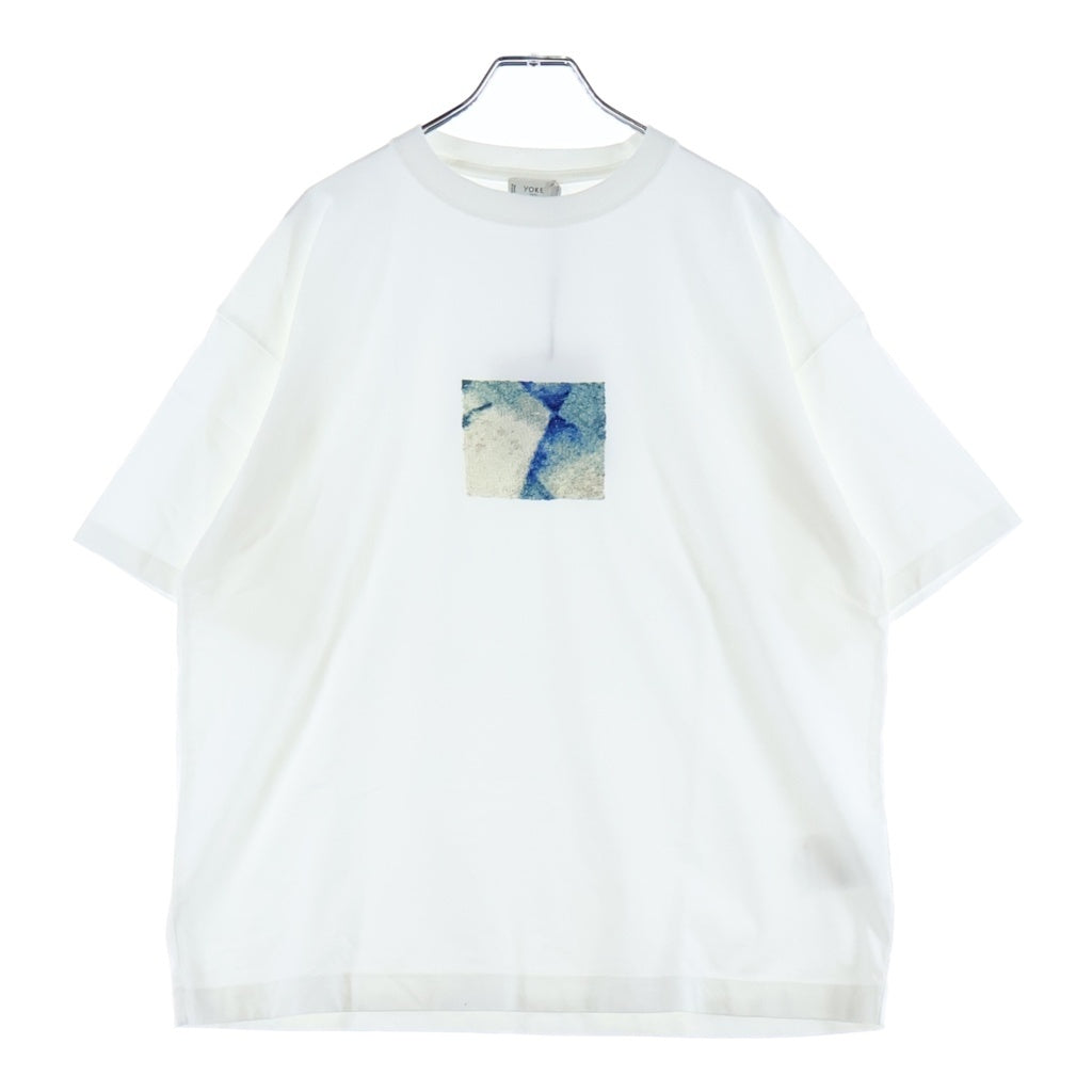YOKE(ヨーク) 26SS Abstract Embroited T-shirt アブストラクトエンブロイデッド フロント刺繍 半袖Tシャツ カットソー ホワイト YK26SS01230CS