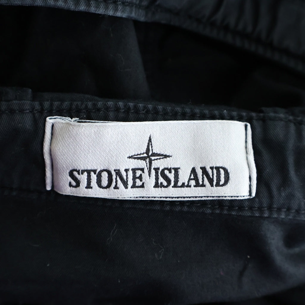 STONE ISLAND(ストーンアイランド) ロゴワッペン ジャケット ジップアップ フーディ コットン ブラック 801542610