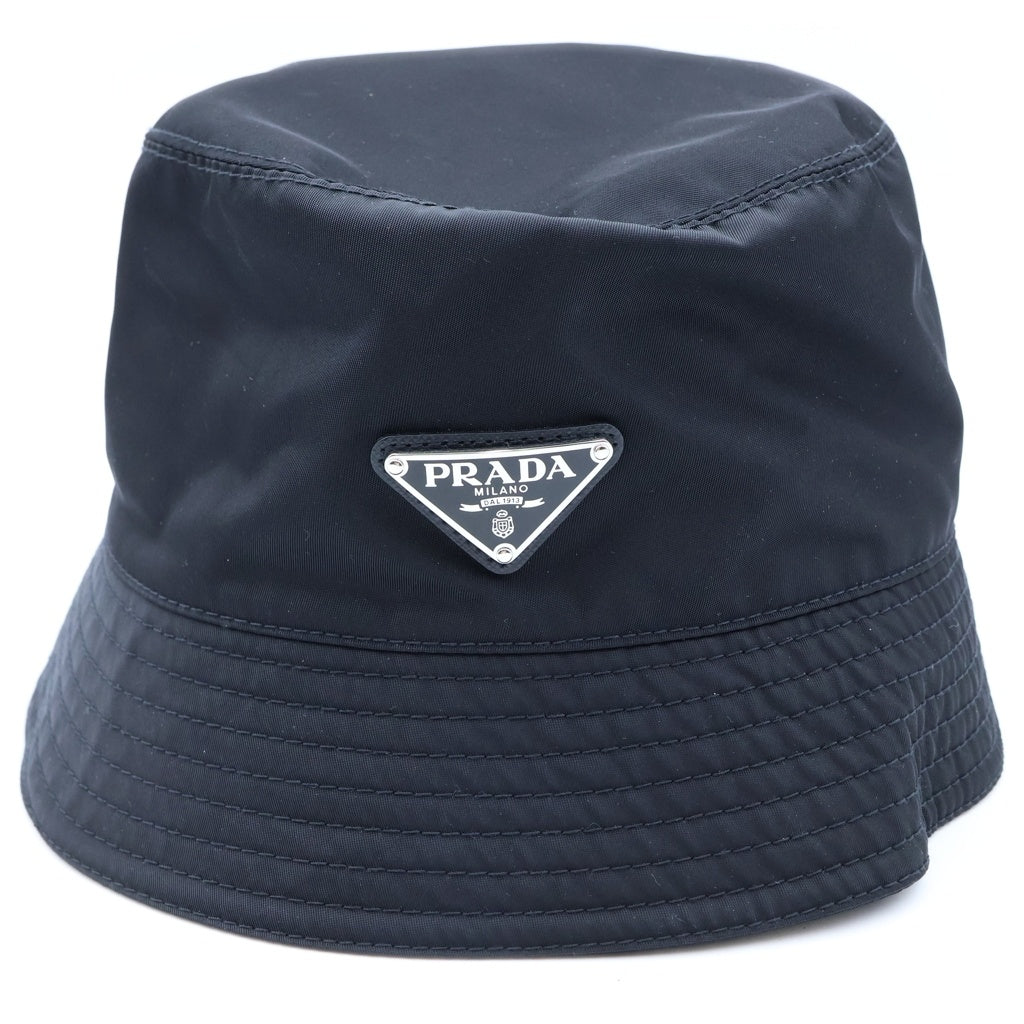 PRADA(プラダ) トライアングルロゴ ナイロンバケットハット ブラック 1HC137 2DMI レディース