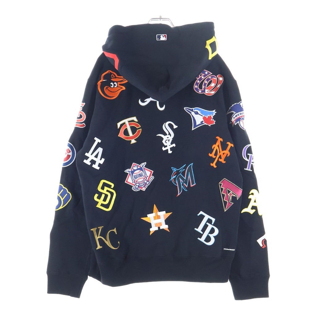 F.C.R.B.(エフシーアールビー) ×MLB TOUR ALL TEAM SWEAT HOODIE ツアー オールチーム スウェットフーディー 刺繍プルオーバーパーカー ブラック FCRB-212018
