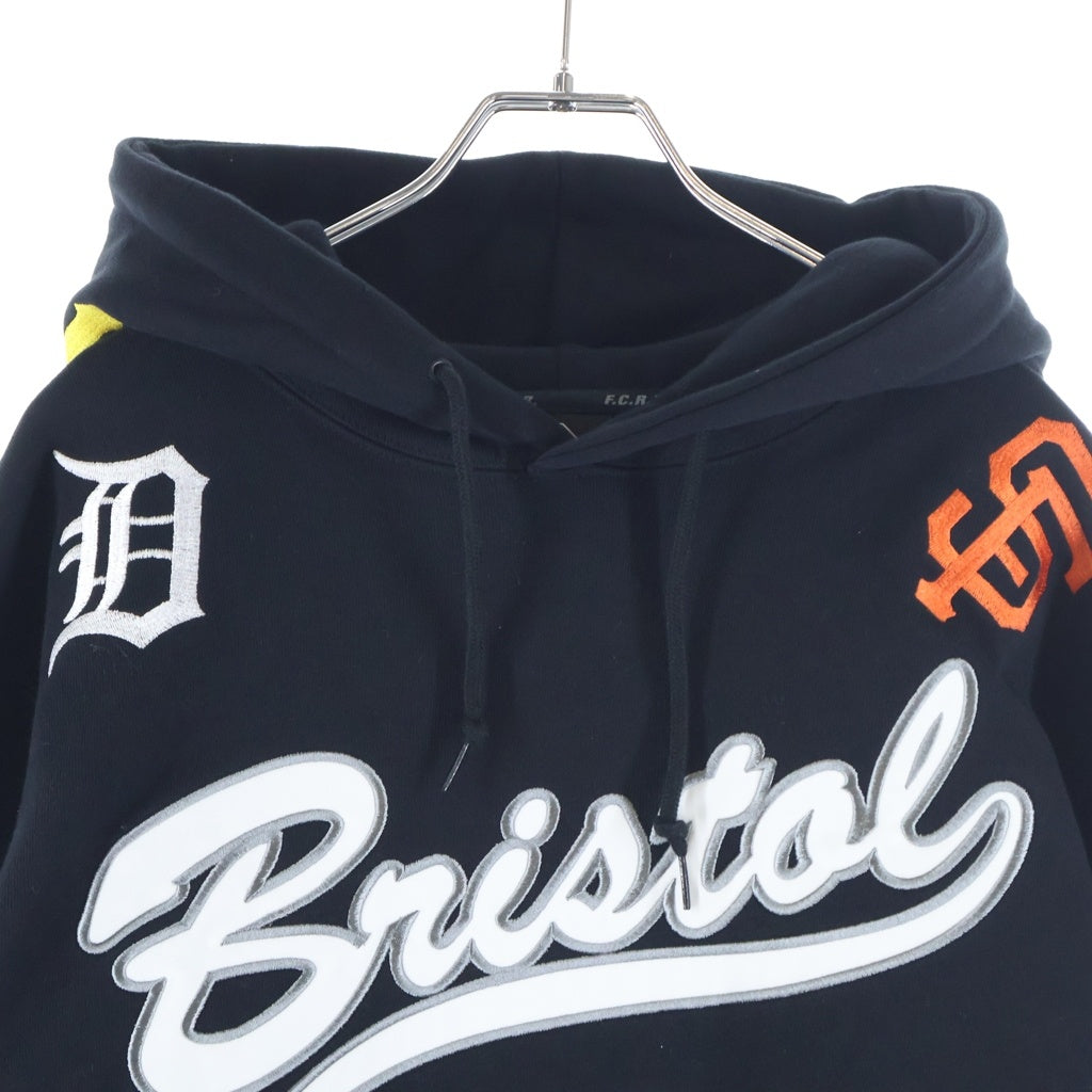 F.C.R.B.(エフシーアールビー) ×MLB TOUR ALL TEAM SWEAT HOODIE ツアー オールチーム スウェットフーディー 刺繍プルオーバーパーカー ブラック FCRB-212018