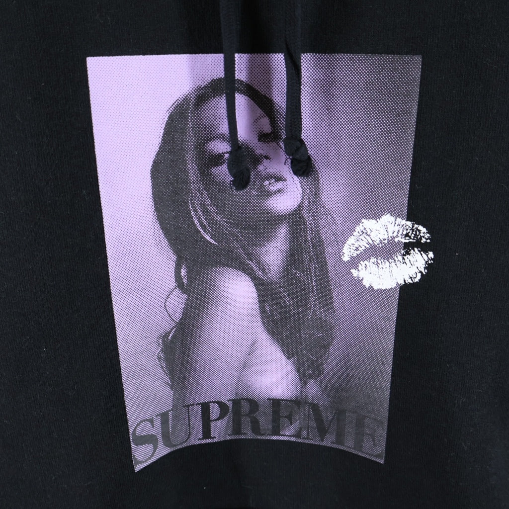 SUPREME(シュプリーム) 24AW Kate Moss Hooded Sweatshirt ケイトモス フォトプリント フーディー プルオーバースウェットパーカー ブラック
