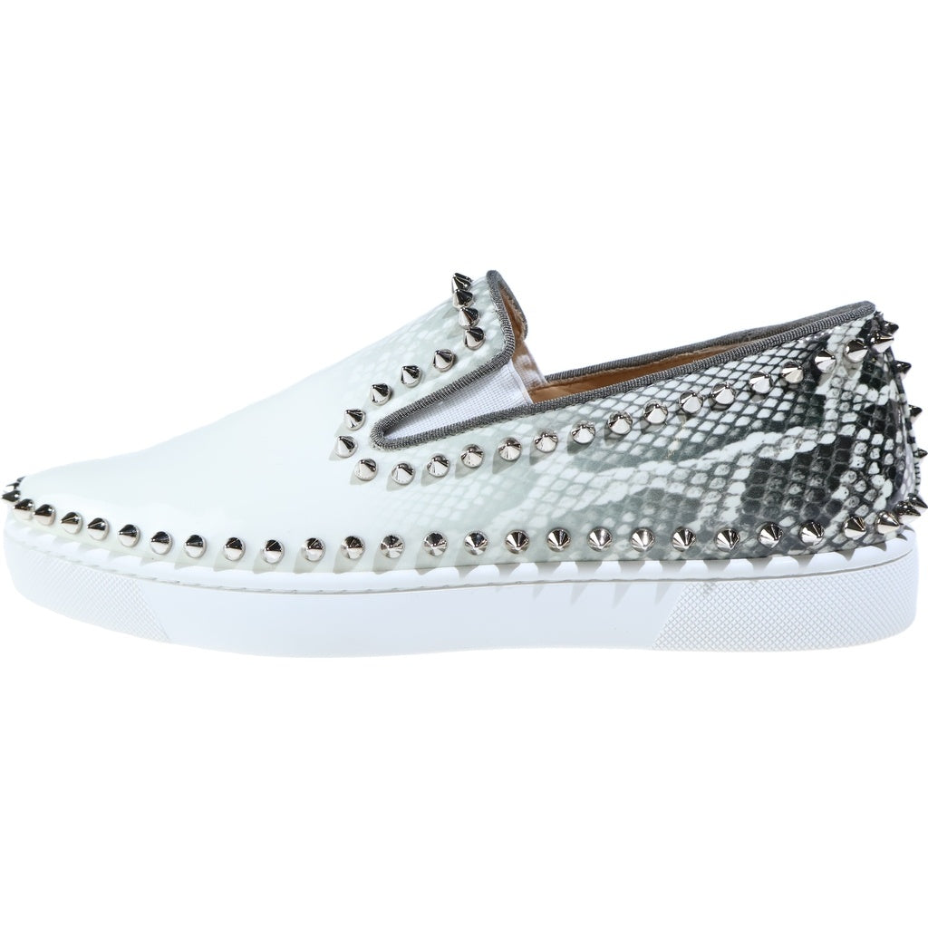CHRISTIAN LOUBOUTIN(クリスチャンルブタン) Pik Boat ピックボート パイソンプリント スパイクスタッズ パテントレザー ローカットスニーカー スリッポン ホワイト レディース