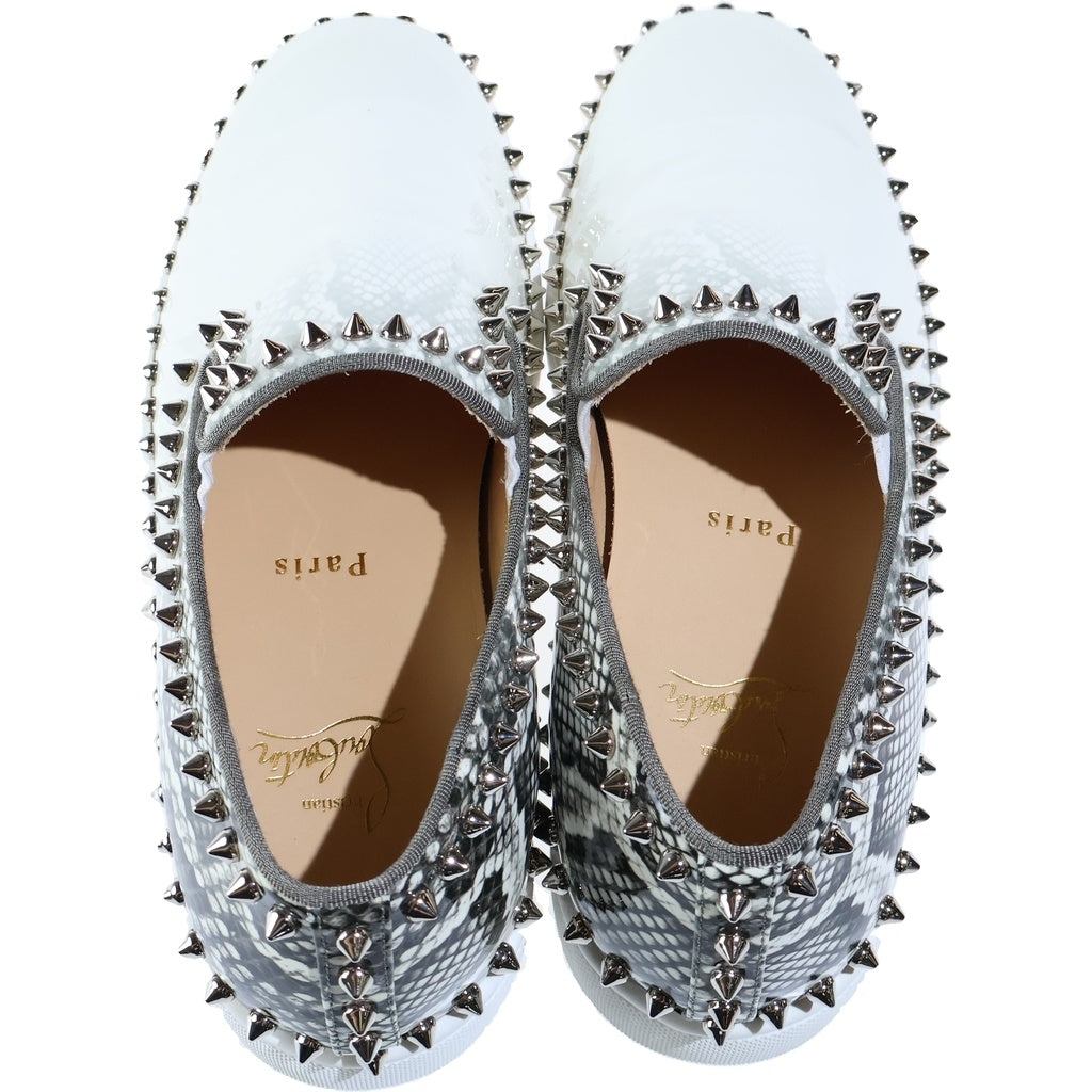 CHRISTIAN LOUBOUTIN(クリスチャンルブタン) Pik Boat ピックボート パイソンプリント スパイクスタッズ パテントレザー ローカットスニーカー スリッポン ホワイト レディース