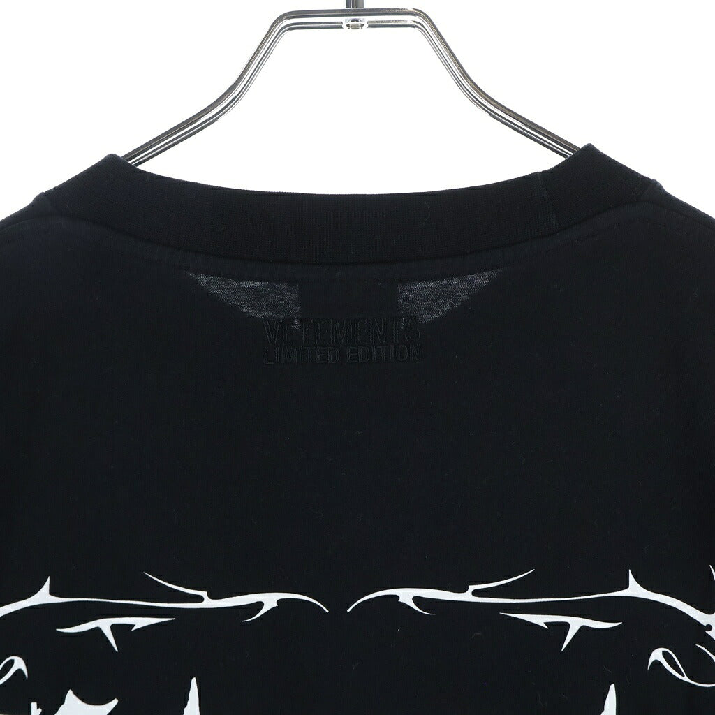 VETEMENTS(ヴェトモン) 21AW ダブルバッジ グラフィック プリント 半袖Tシャツ カットソー ブラック UA52TR480B