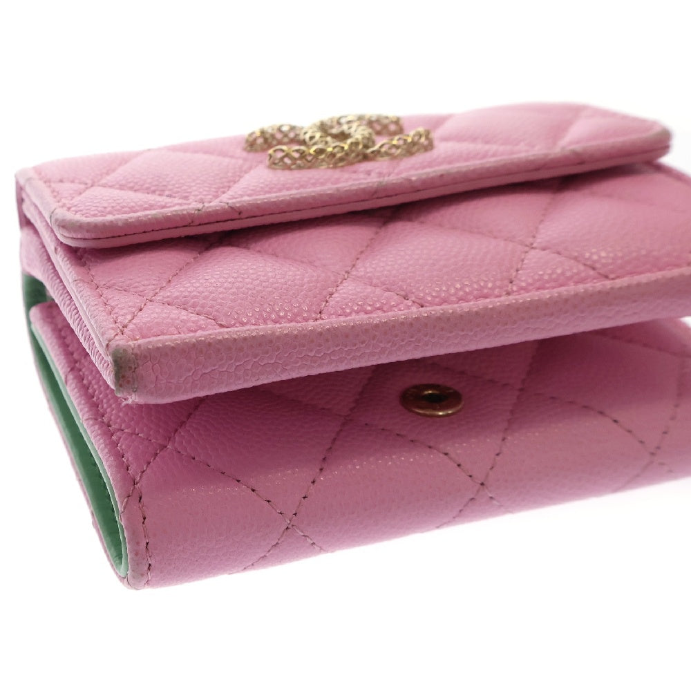 CHANEL(シャネル) クラシックスモールフラップウォレット キャビアスキン キルティング三つ折財布 レディース ピンク/グリーン
