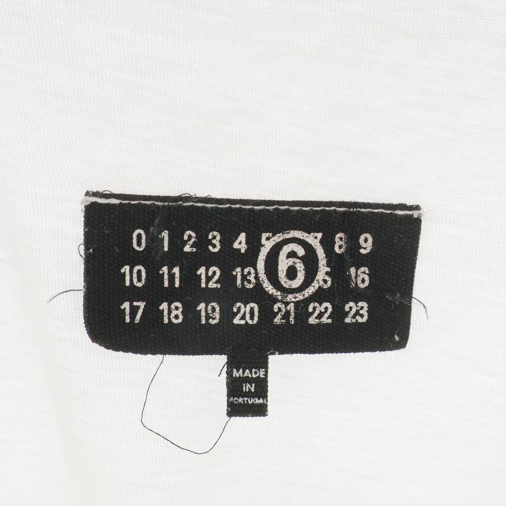 MM6 Maison Margiela(エムエムシックスメゾンマルジェラ) 24AW フロント カレンダー ロゴ クルーネック半袖Tシャツカットソー ホワイト SH0GC0032 S24312