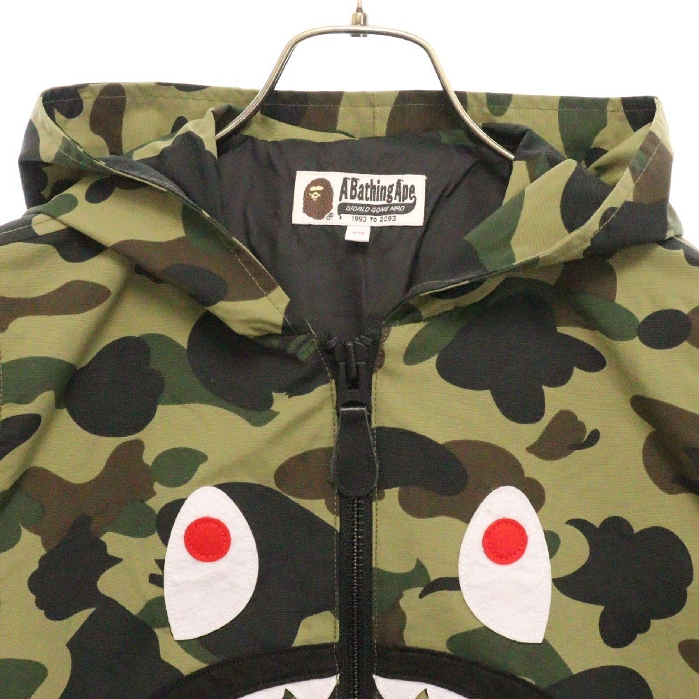 A BATHING APE(アベイシングエイプ) SHARK NYLON JACKET シャークナイロンジャケット マウンテンパーカー カモフラ柄 マルチカラー 001LJF302006X