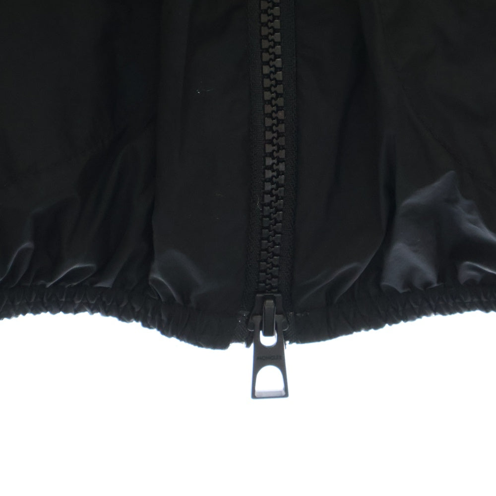MONCLER(モンクレール) CASSIE GIUBBOTTO J10931A00117 5396L ロゴワッペン ショート ナイロンジャケット フーディ ブラック レディース