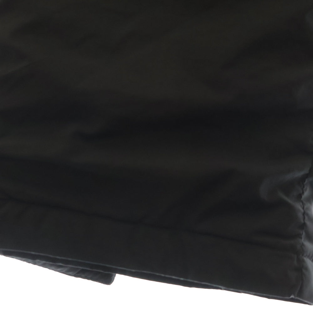 FEAR OF GOD ESSENTIALS(フィアオブゴッド エッセンシャルズ) STORM PANTフロントラバーロゴ中綿ナイロンパンツ