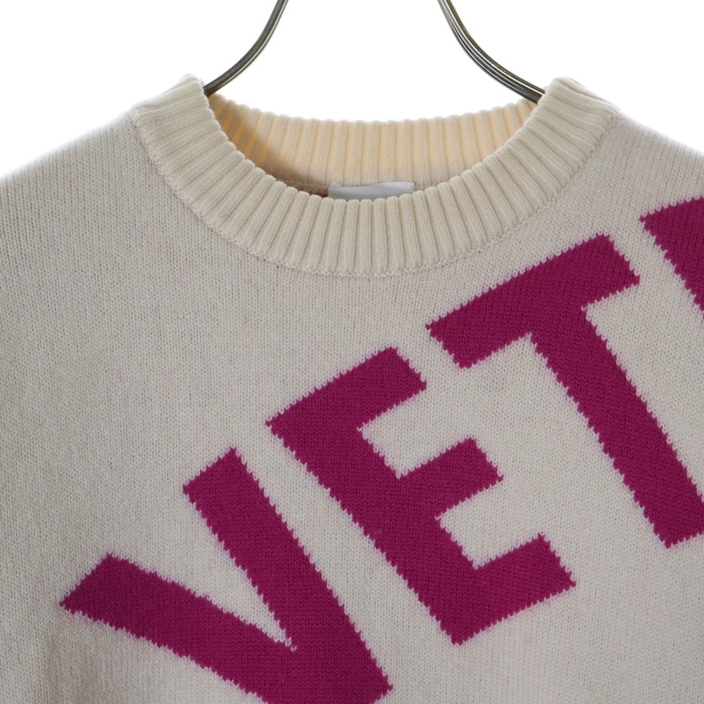 VETEMENTS(ヴェトモン) Allover Maxi Logo Crew Kint Sweat UA53KN200W ビックロゴ クルーネックニットセーター ホワイト/ピンク