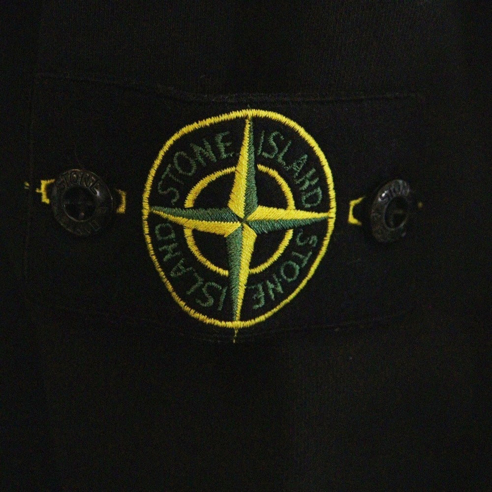 STONE ISLAND(ストーンアイランド) HALF ZIP SWEAT ハーフジップスウェットトレーナー 袖ロゴワッペン ブラック 801561951